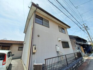 七つ屋一戸建の物件外観写真